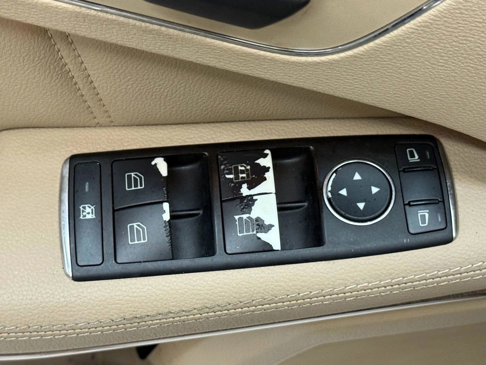 Used 2011 Mercedes-Benz E 350 4MATIC Sedan image 24