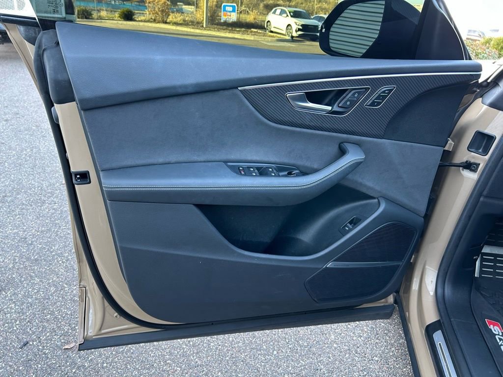 Used 2024 Audi SQ8 Prestige image 19