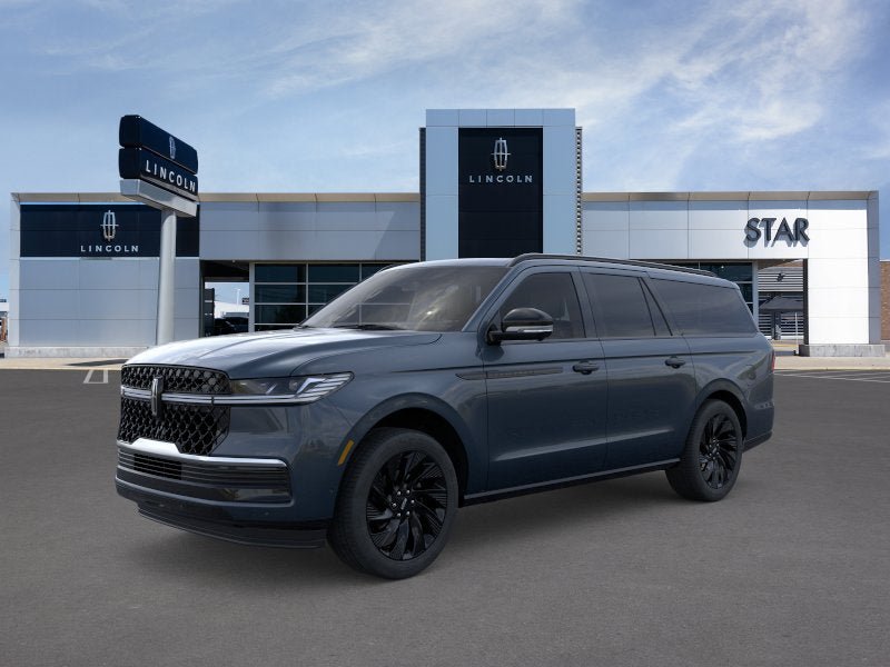New 2026 Lincoln Navigator L Reserve w/ Jet Appearance Package AWD/4WD image 1