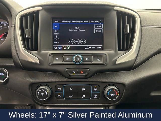 Used 2024 GMC Terrain SLE image 31