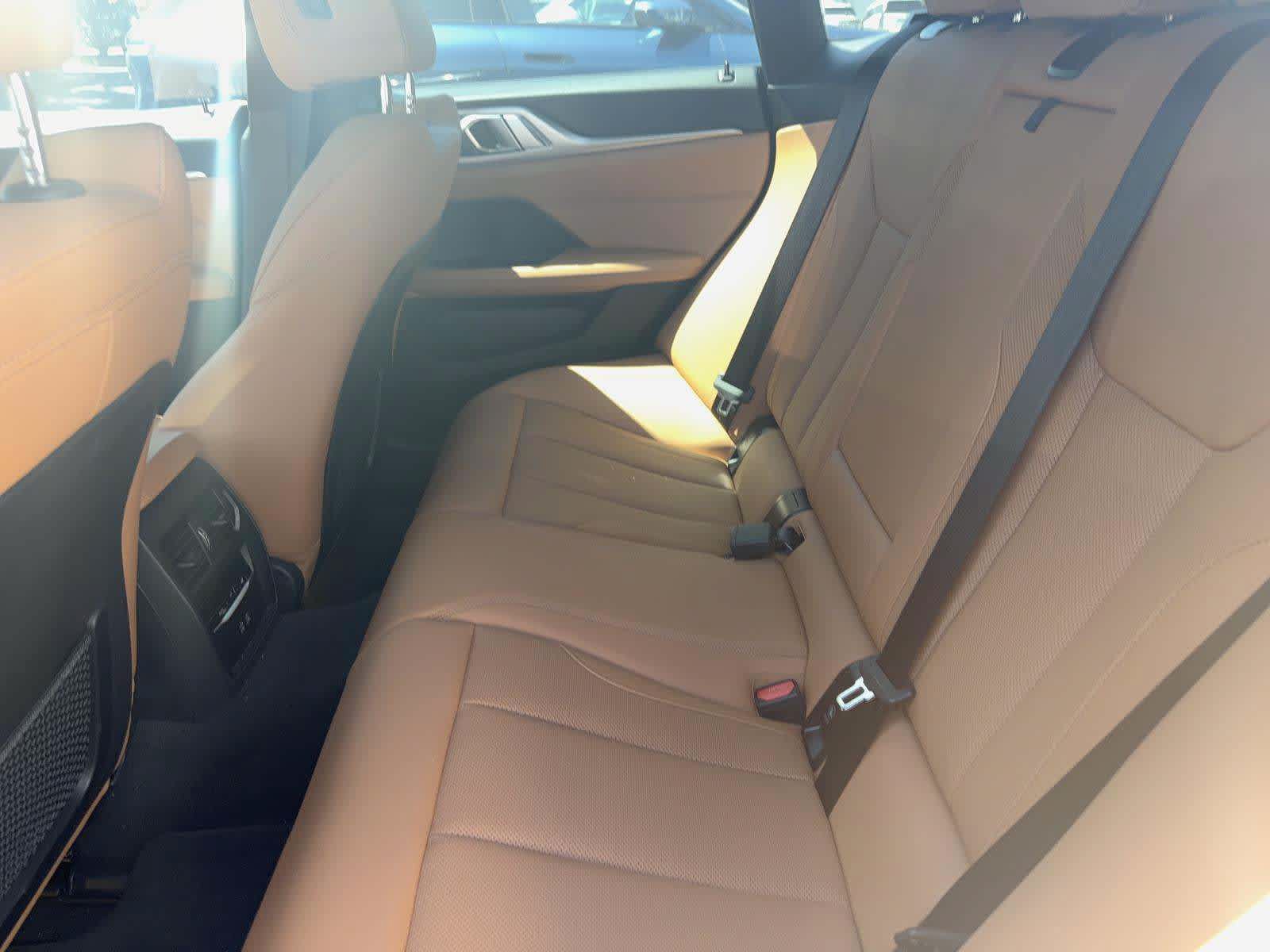 Used 2023 BMW i4 eDrive40 w/ Premium Package RWD image 9
