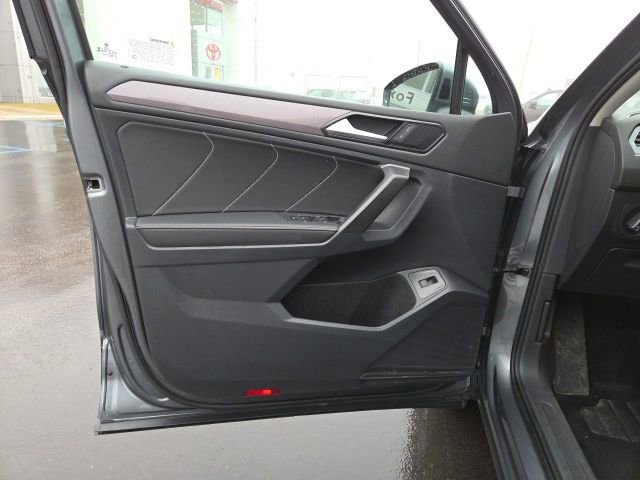 Certified 2024 Volkswagen Tiguan SE image 10