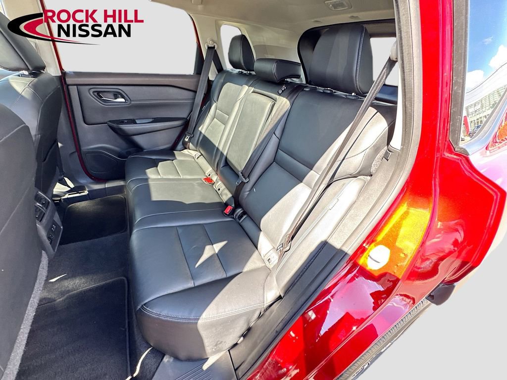 Used 2023 Nissan Rogue SL w/ SL Premium Package image 26