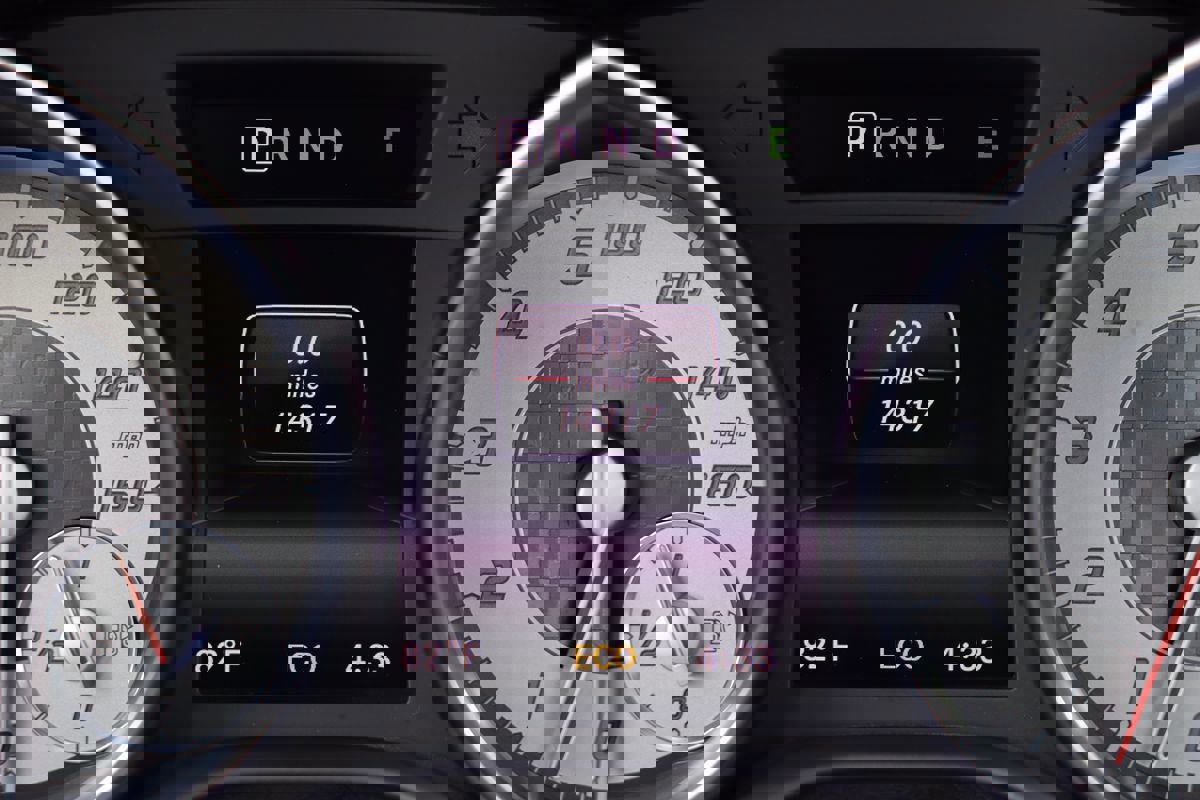 Used 2014 Mercedes-Benz SLK 350 image 18