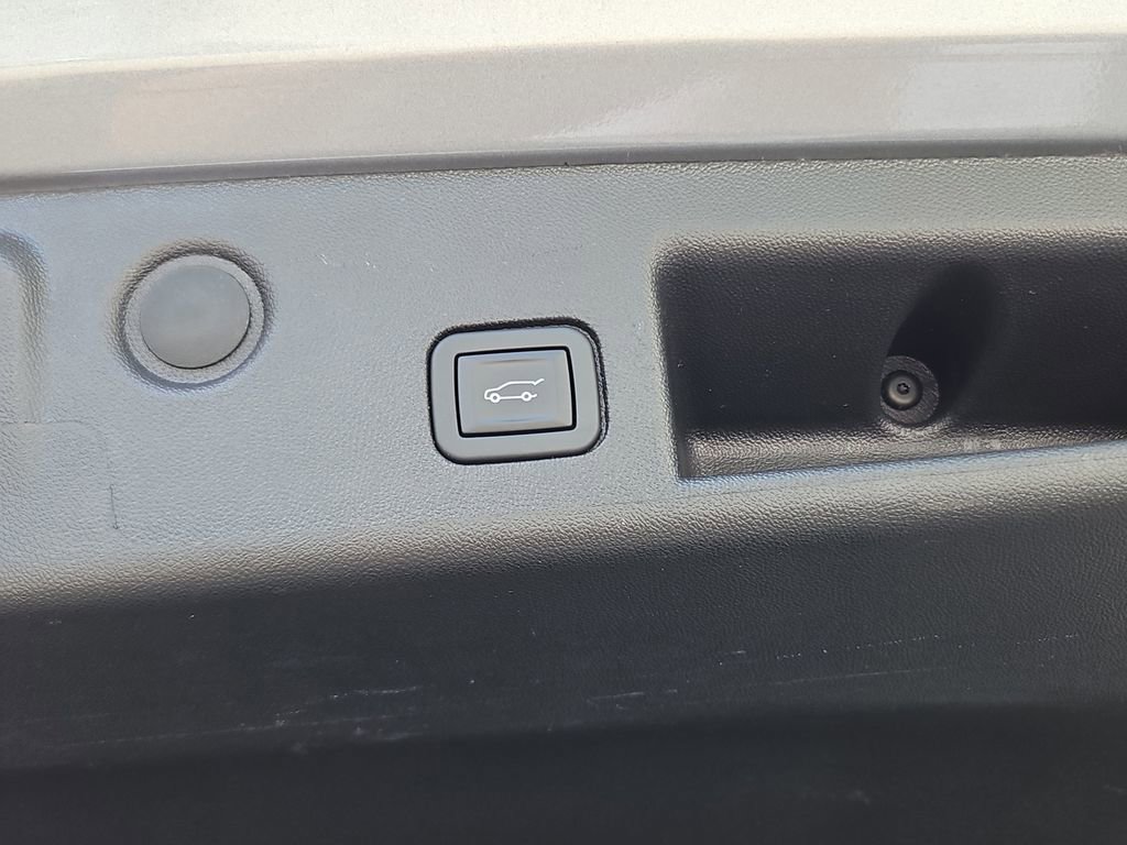 Used 2024 Chevrolet Equinox LT FWD image 30