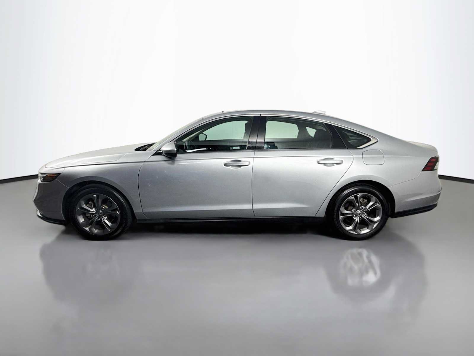 Certified 2024 Honda Accord EX image 3
