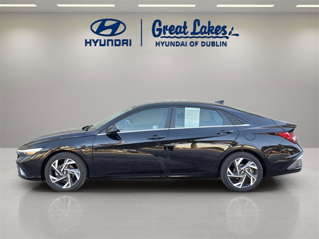Certified 2025 Hyundai Elantra Limited image 2