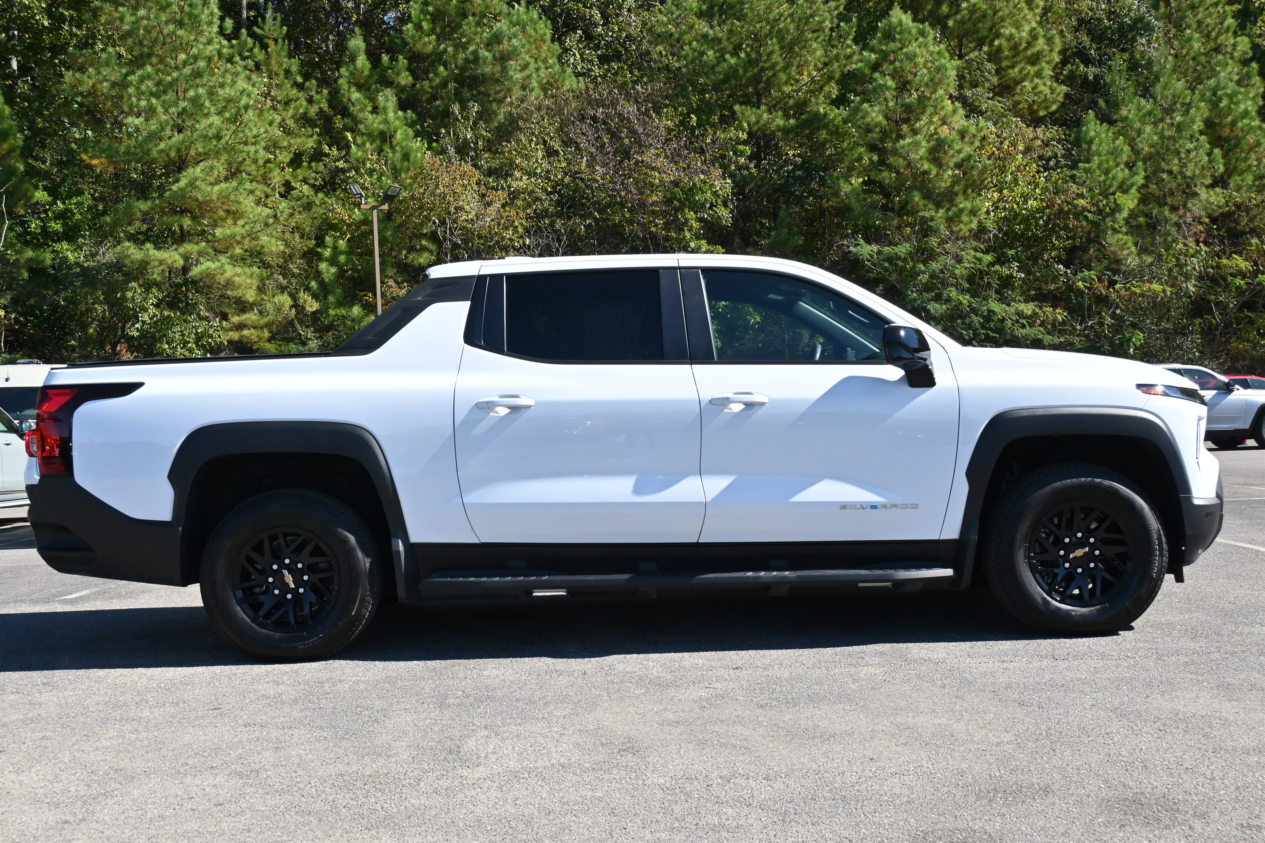 Used 2024 Chevrolet Silverado EV W/T image 10