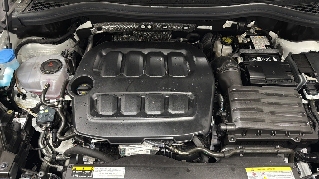 Used 2025 Volkswagen Tiguan SEL R-Line AWD/4WD image 27