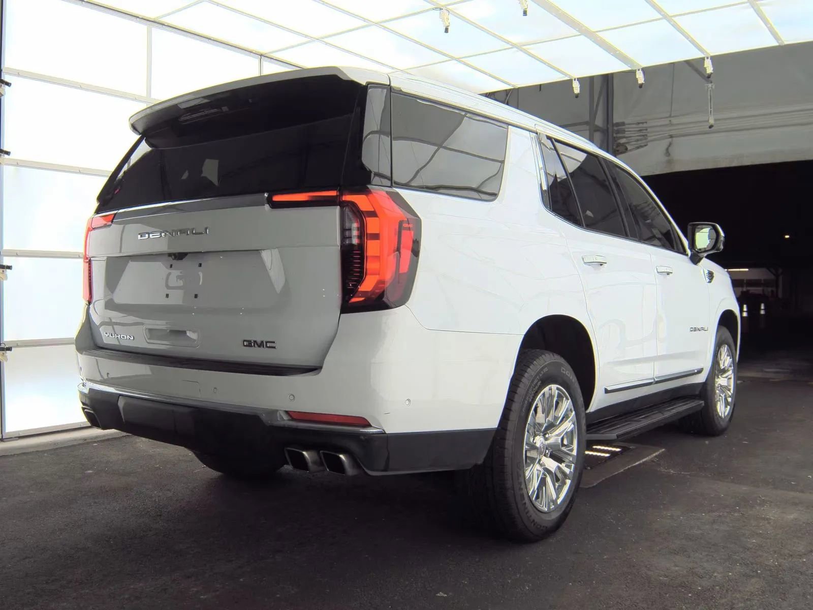 Used 2025 GMC Yukon Denali image 4