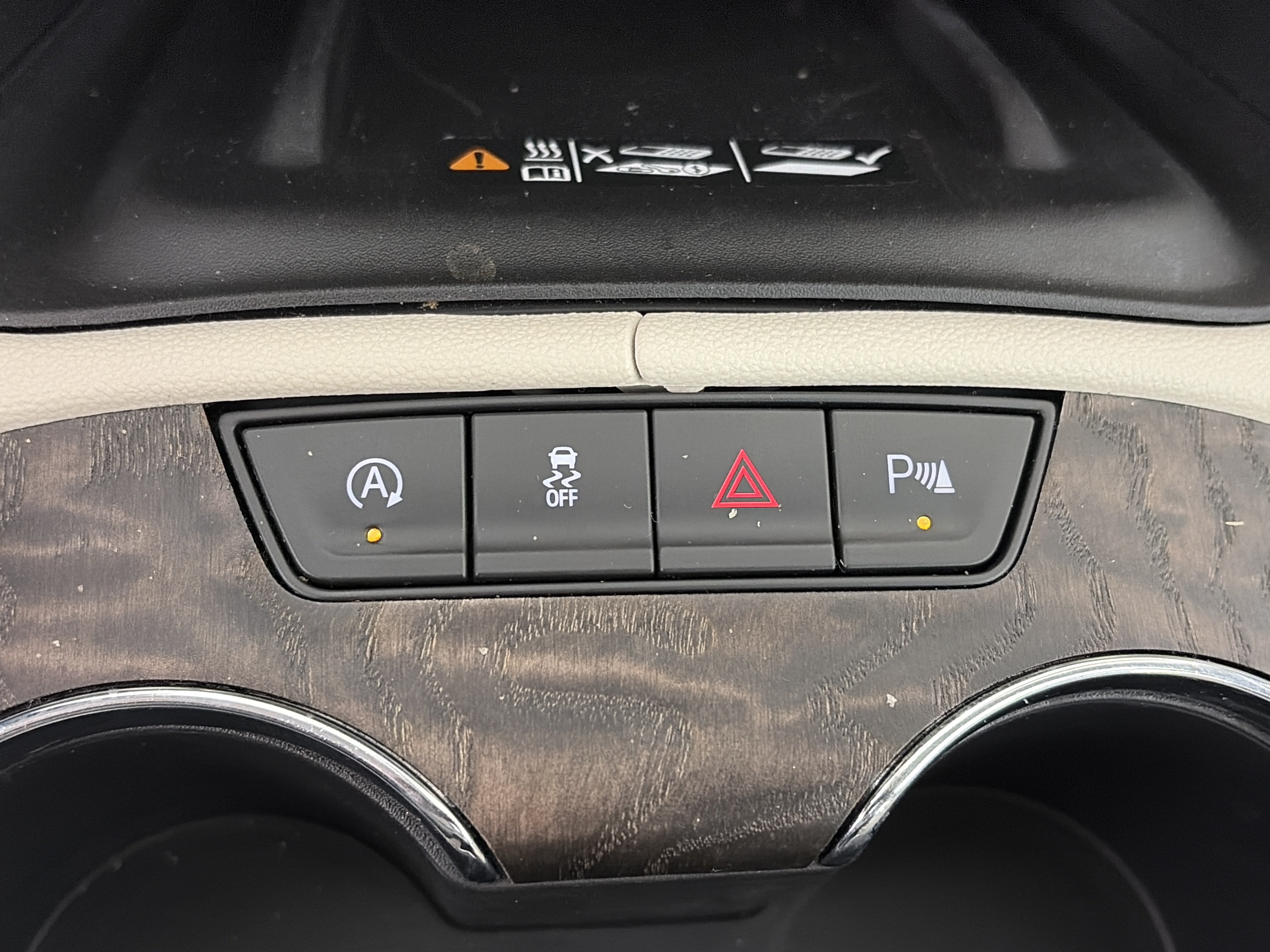 Certified 2023 GMC Acadia Denali w/ Denali Ultimate Package AWD/4WD image 31