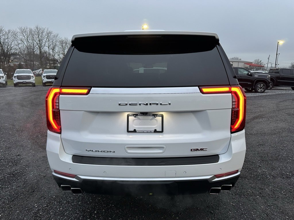 Used 2025 GMC Yukon XL Denali w/ Sun & Power Step Package image 7