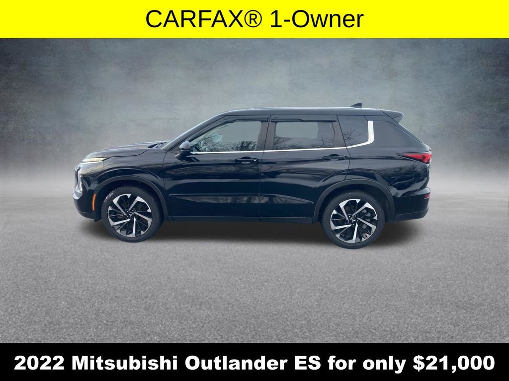 Used 2022 Mitsubishi Outlander ES image 2