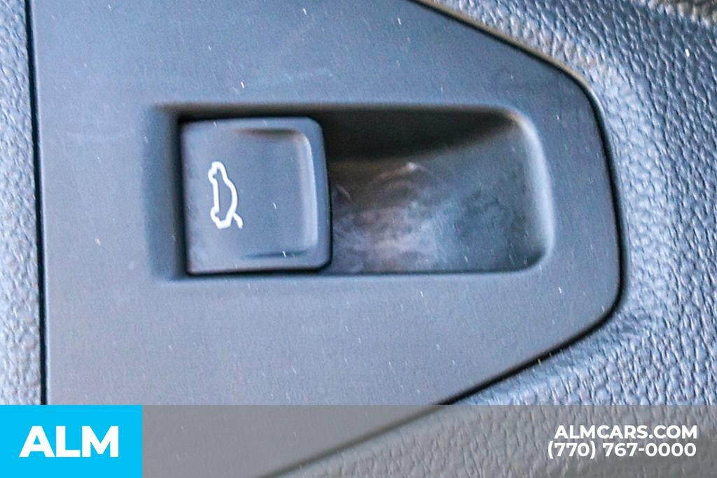 Used 2025 Volkswagen Jetta Sport FWD image 45