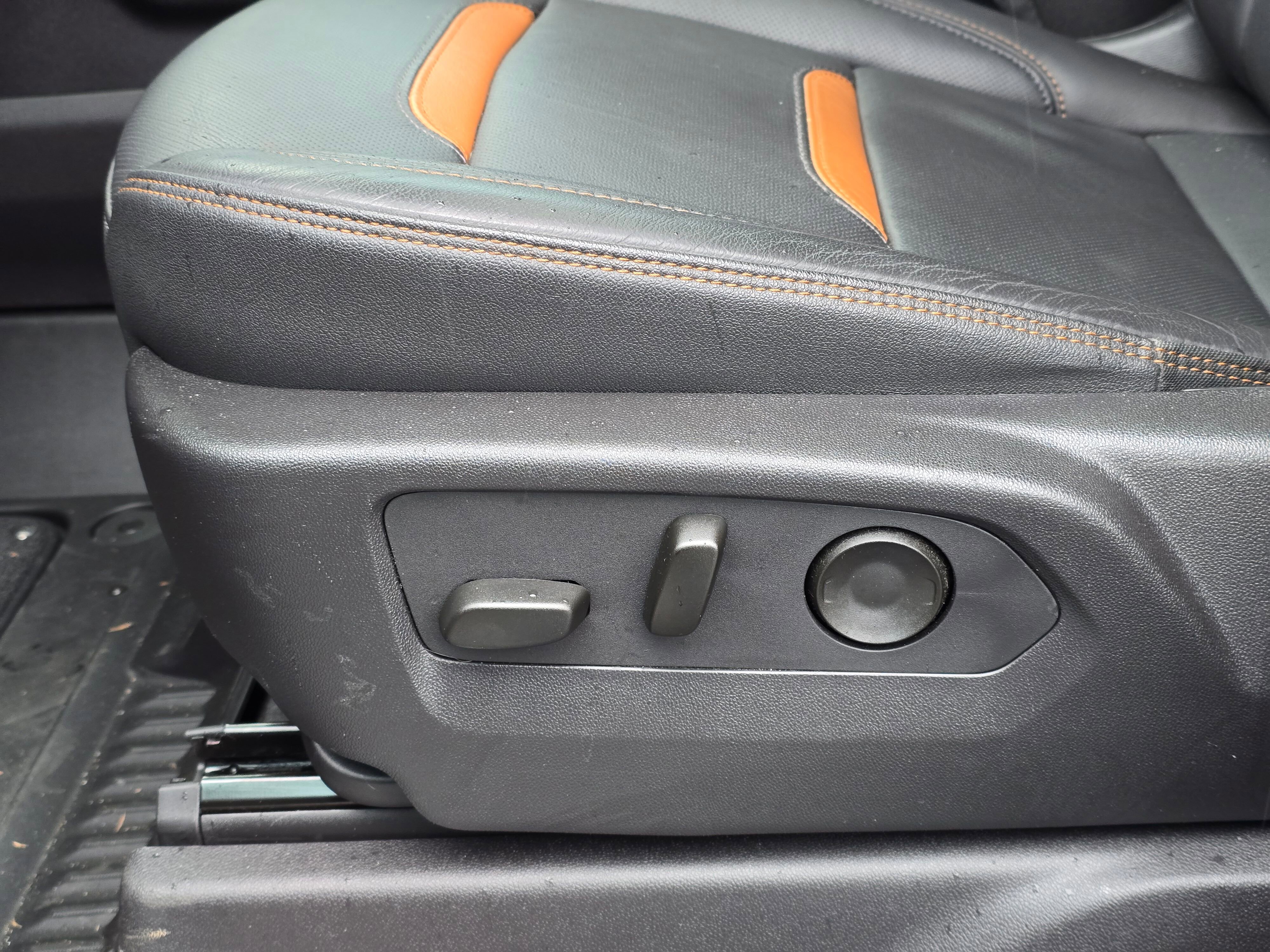 Used 2024 GMC Sierra 1500 AT4 w/ Technology Package AWD/4WD image 25