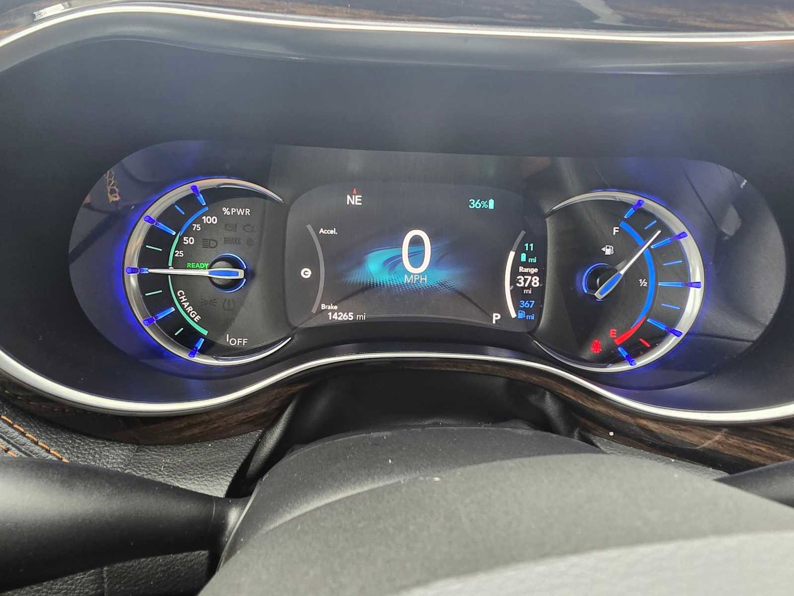 Used 2023 Chrysler Pacifica Pinnacle image 35