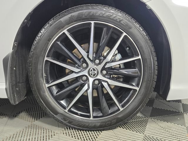 Used 2024 Toyota Camry SE image 11