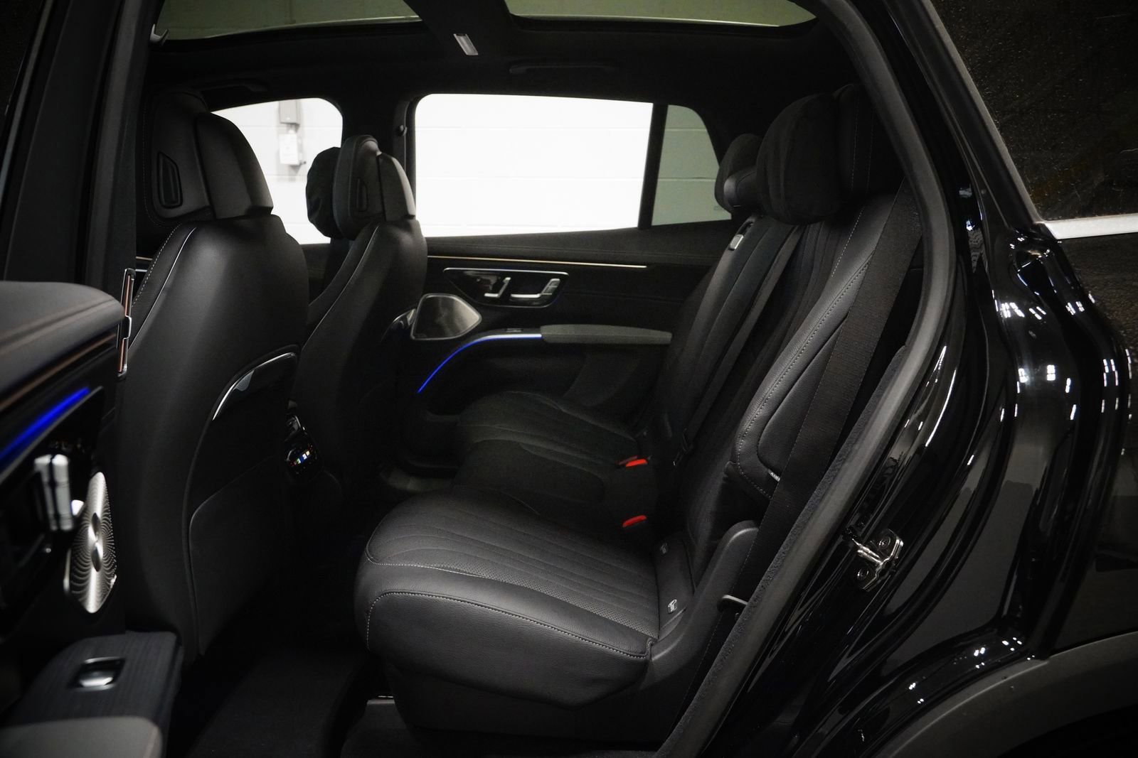 New 2026 Mercedes-Benz EQS 400 4MATIC SUV image 16