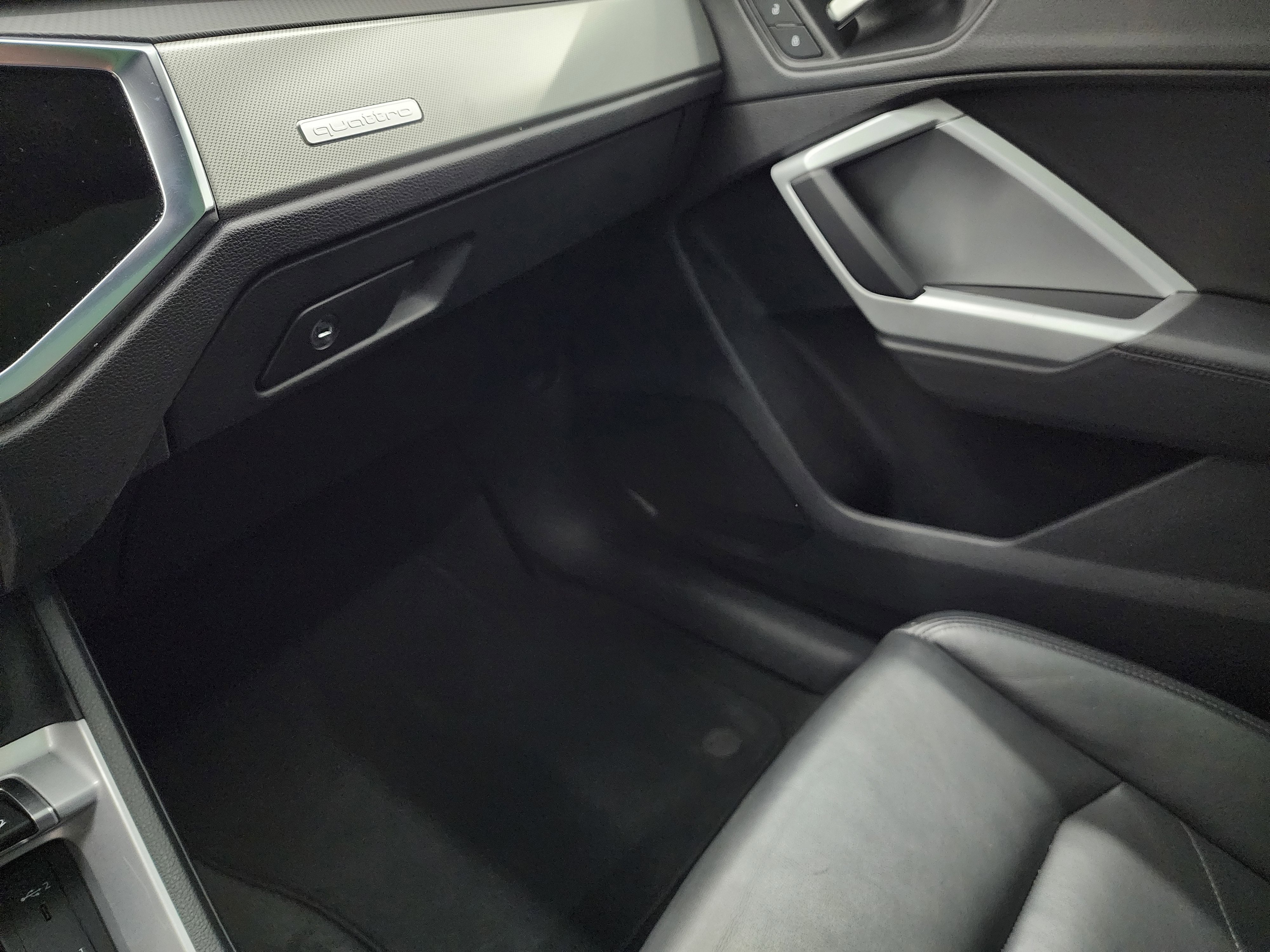 Used 2024 Audi Q3 2.0T Premium image 14