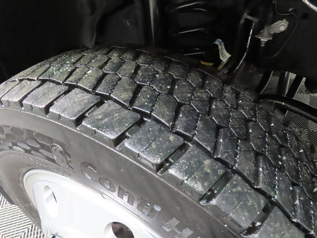 Used 2025 Ford F450 Platinum w/ Platinum Plus Package AWD/4WD image 9
