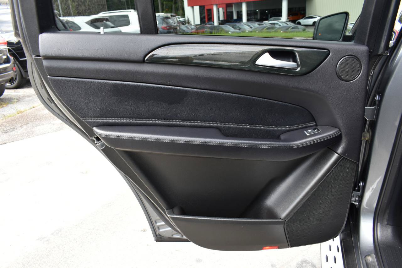 Used 2019 Mercedes-Benz GLS 450 4MATIC image 35