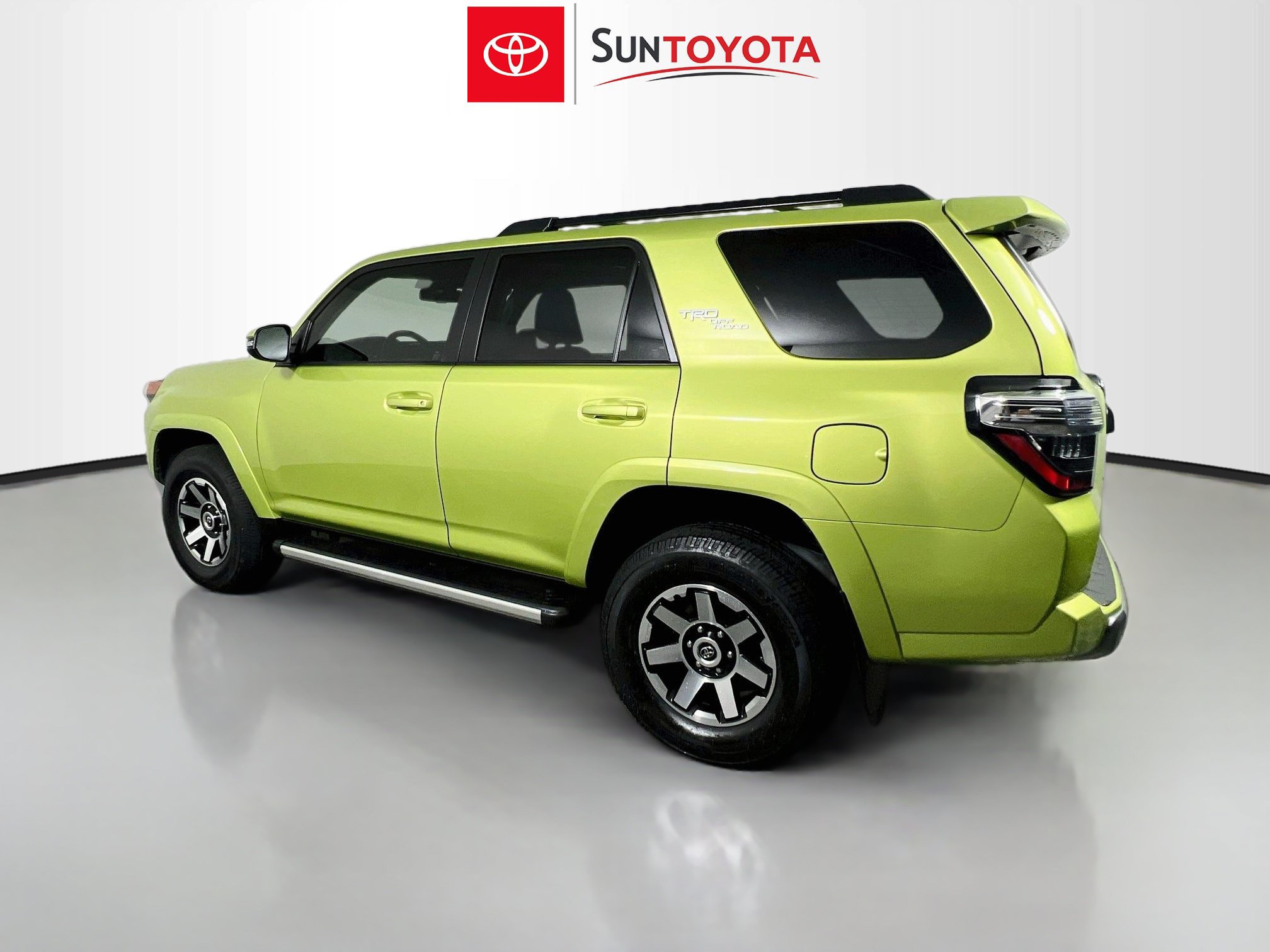 Used 2023 Toyota 4Runner TRD Off-Road Premium w/ Moonroof Package AWD/4WD image 6