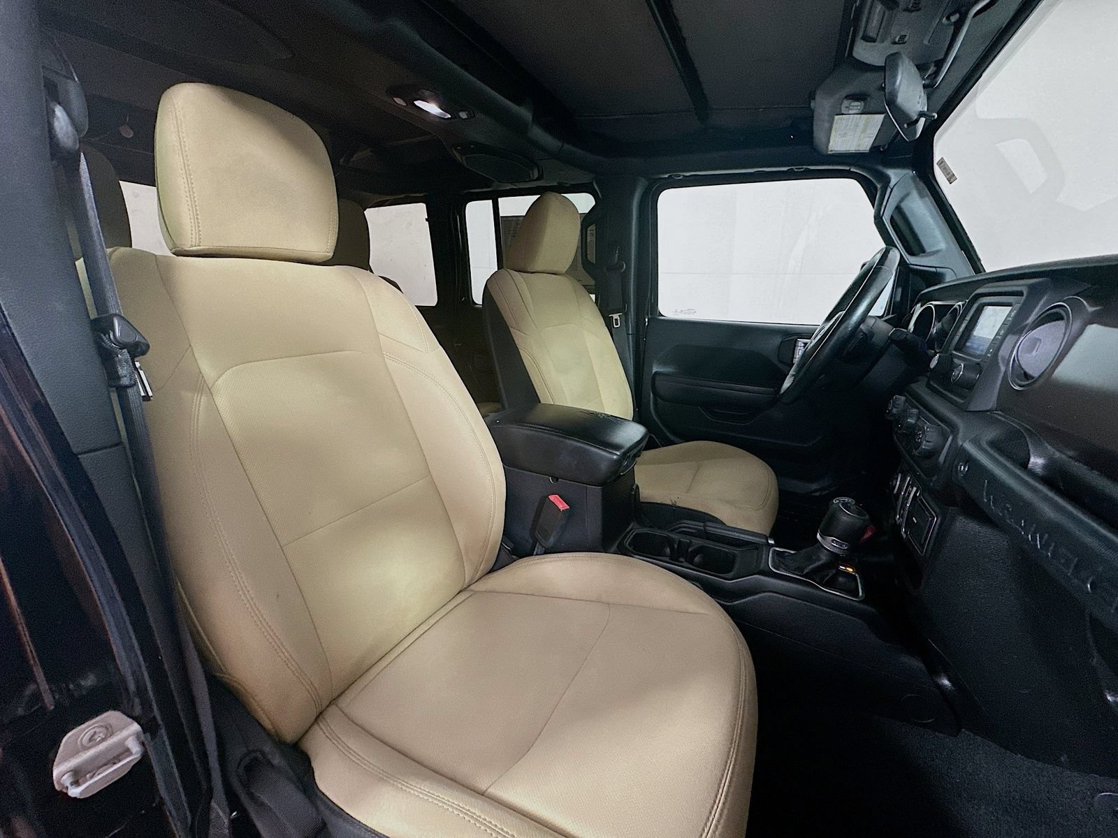 Used 2018 Jeep Wrangler Unlimited Sport S AWD/4WD image 28