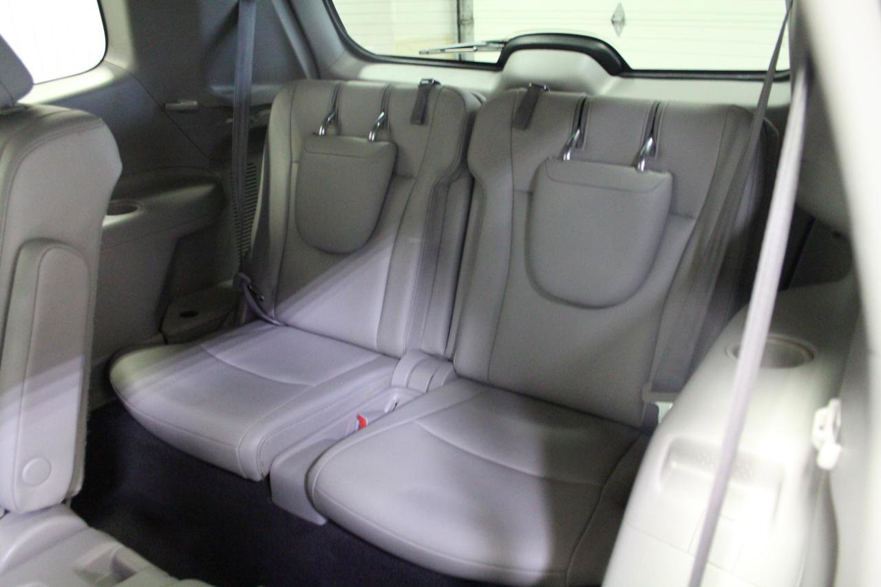 Used 2013 Toyota Highlander SE FWD image 20