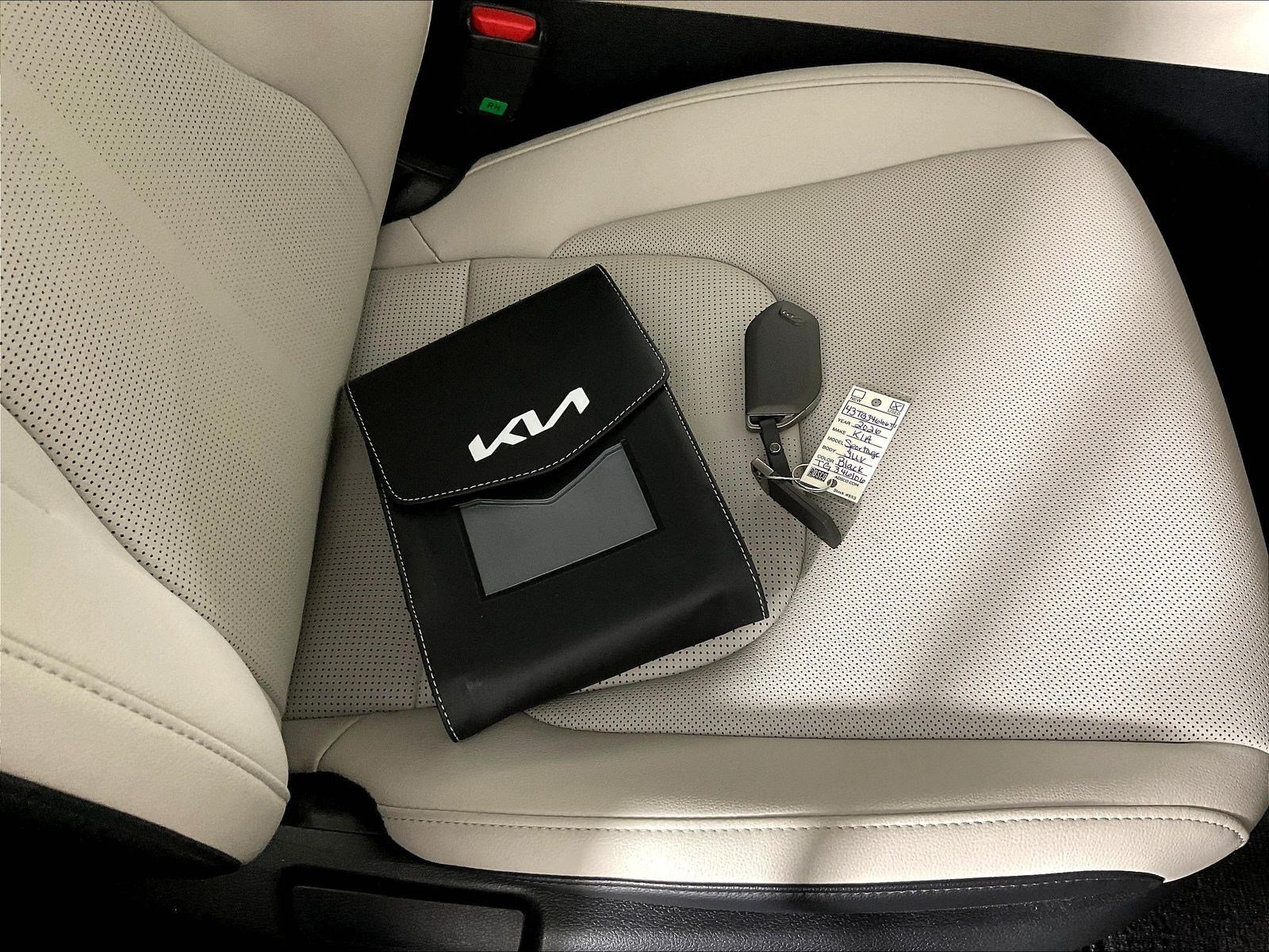 Used 2026 Kia Sportage EX FWD image 34