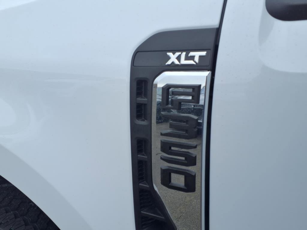 New 2025 Ford F350 XLT image 12