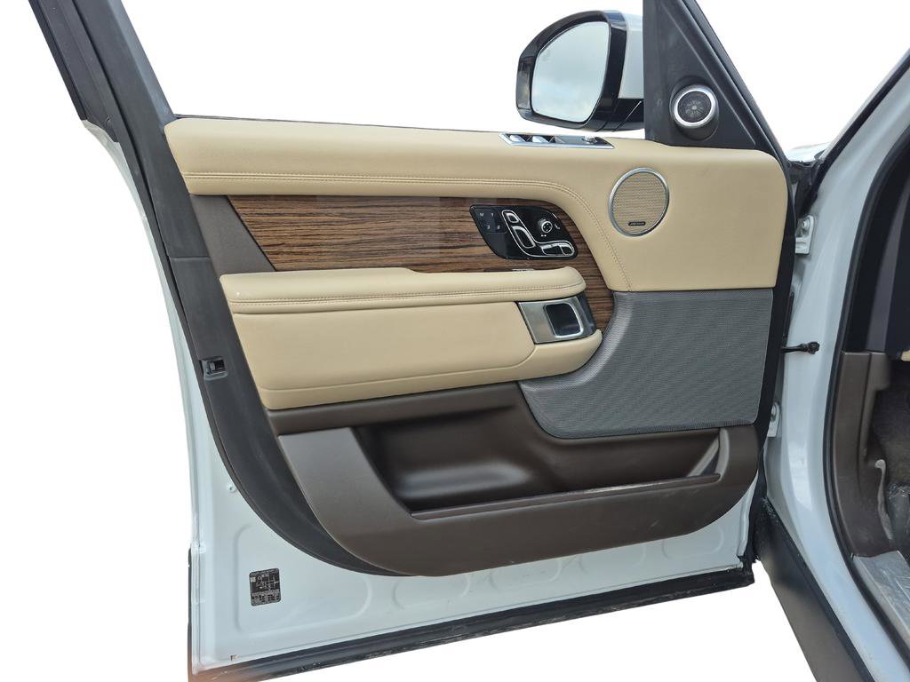 Used 2019 Land Rover Range Rover HSE AWD/4WD image 24