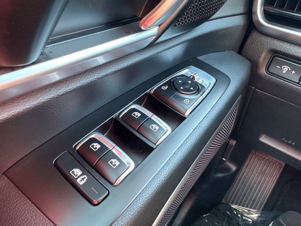 Used 2025 Kia Telluride S AWD/4WD image 10
