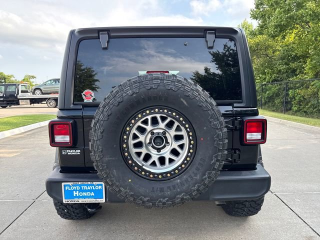 Used 2024 Jeep Wrangler Sport S image 4