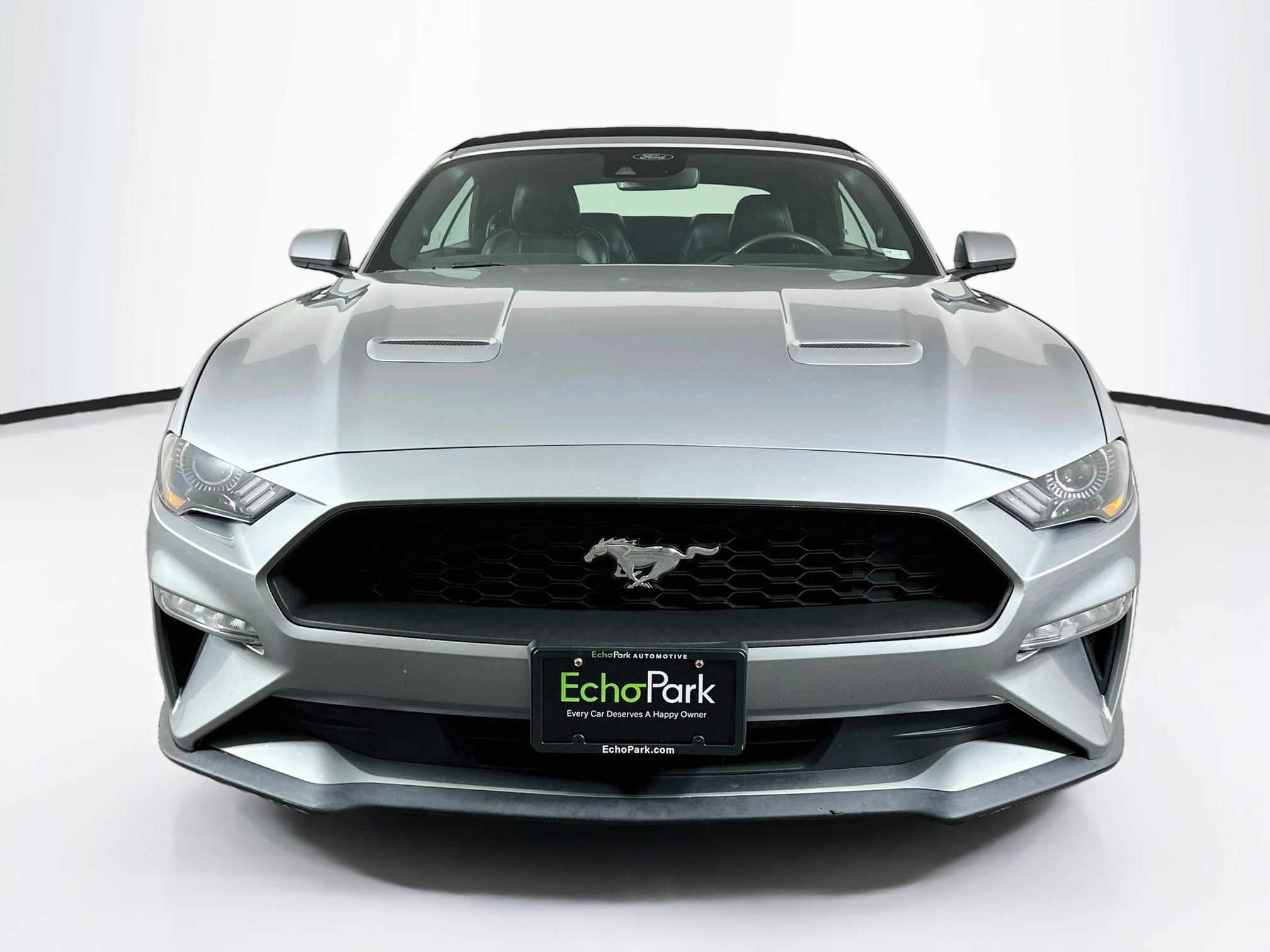 Used 2022 Ford Mustang Premium RWD image 2