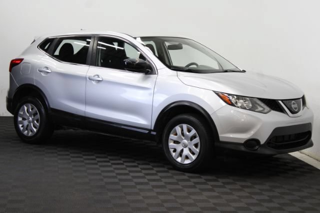 Used 2018 Nissan Rogue Sport S FWD image 1