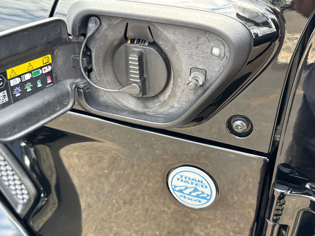 Certified 2023 Jeep Wrangler Unlimited Sahara AWD/4WD image 9