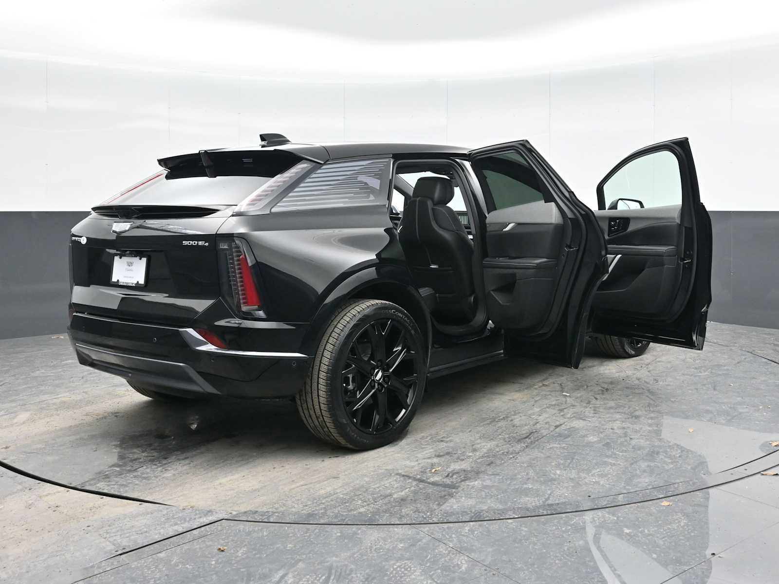 New 2025 Cadillac Optiq Sport 2 w/ LPO, ONYX Package image 43