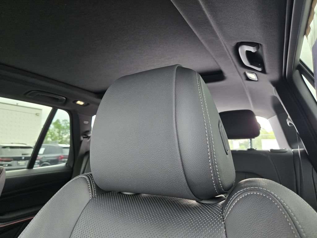 Used 2020 BMW X5 xDrive40i w/ Convenience Package AWD/4WD image 16
