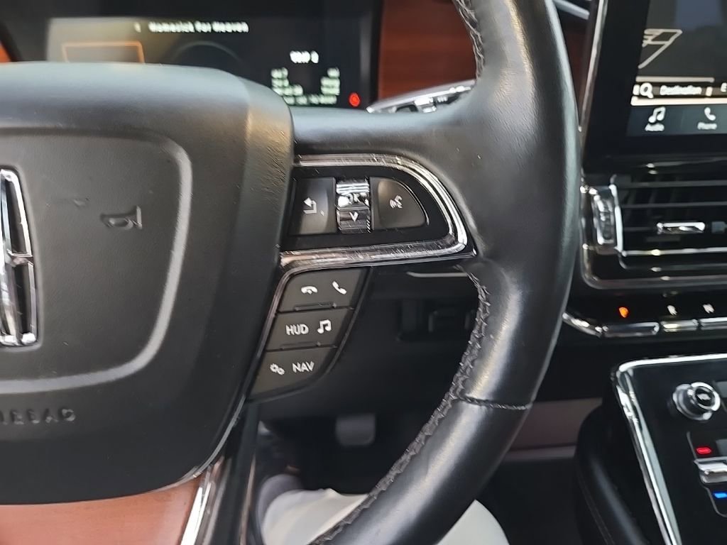 Used 2019 Lincoln Navigator Reserve AWD/4WD image 15