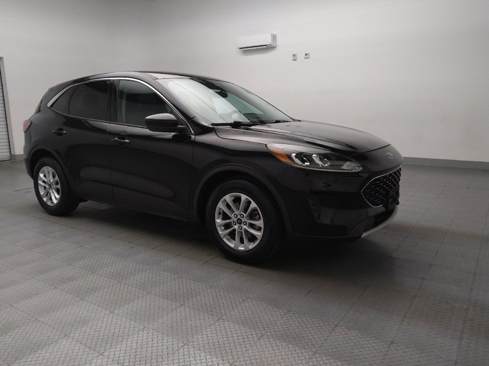 Used 2020 Ford Escape SE image 13