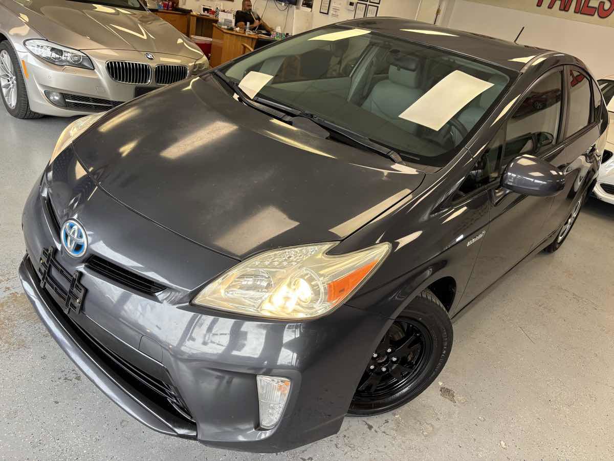 Used 2013 Toyota Prius Three FWD image 9