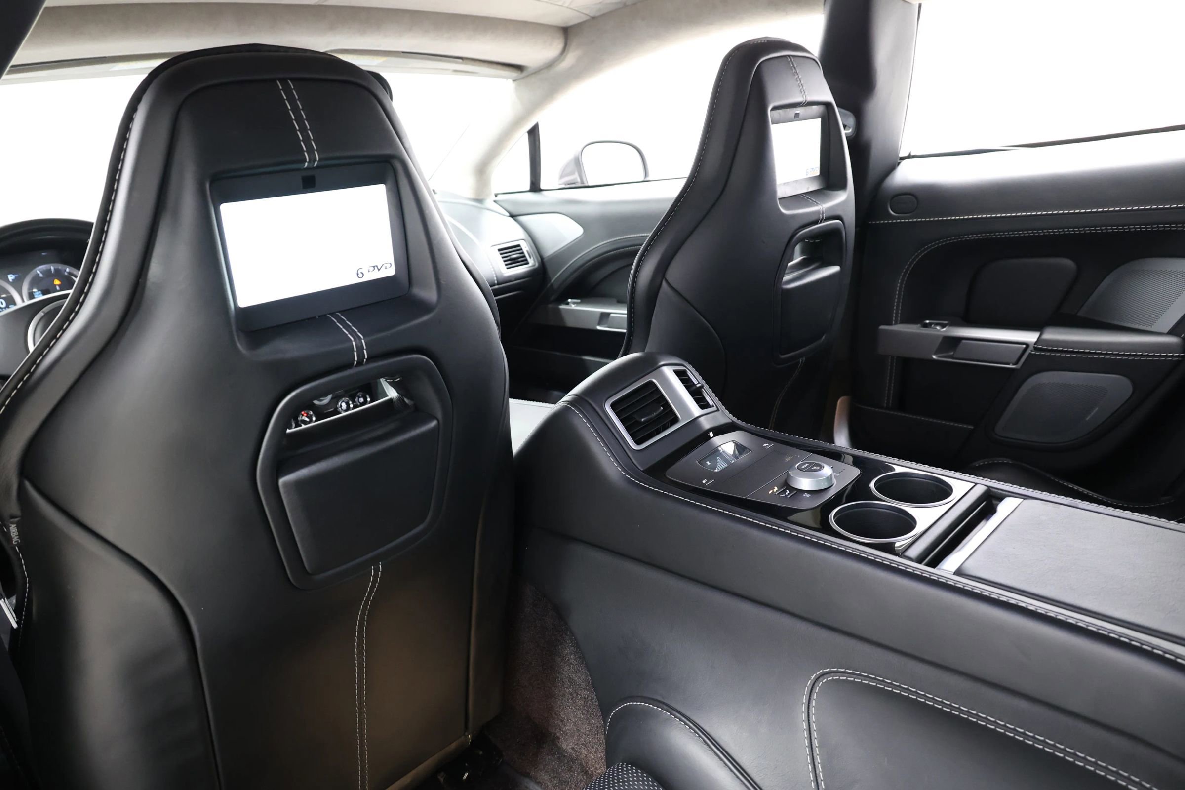 Used 2015 Aston Martin Rapide S image 49