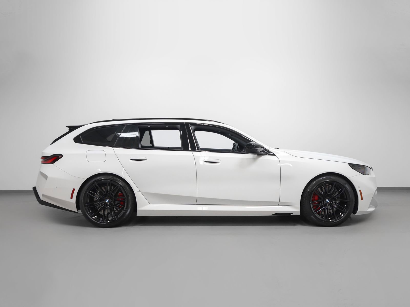 Used 2025 BMW M5 Touring w/ M Driver's Package AWD/4WD image 13