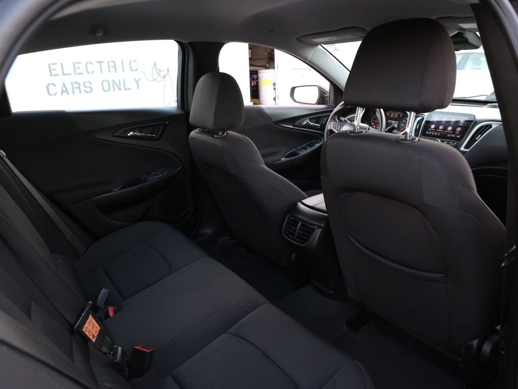 Used 2024 Chevrolet Malibu LT image 16