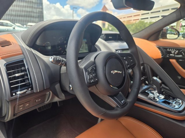 Used 2024 Jaguar F-TYPE R AWD/4WD image 9