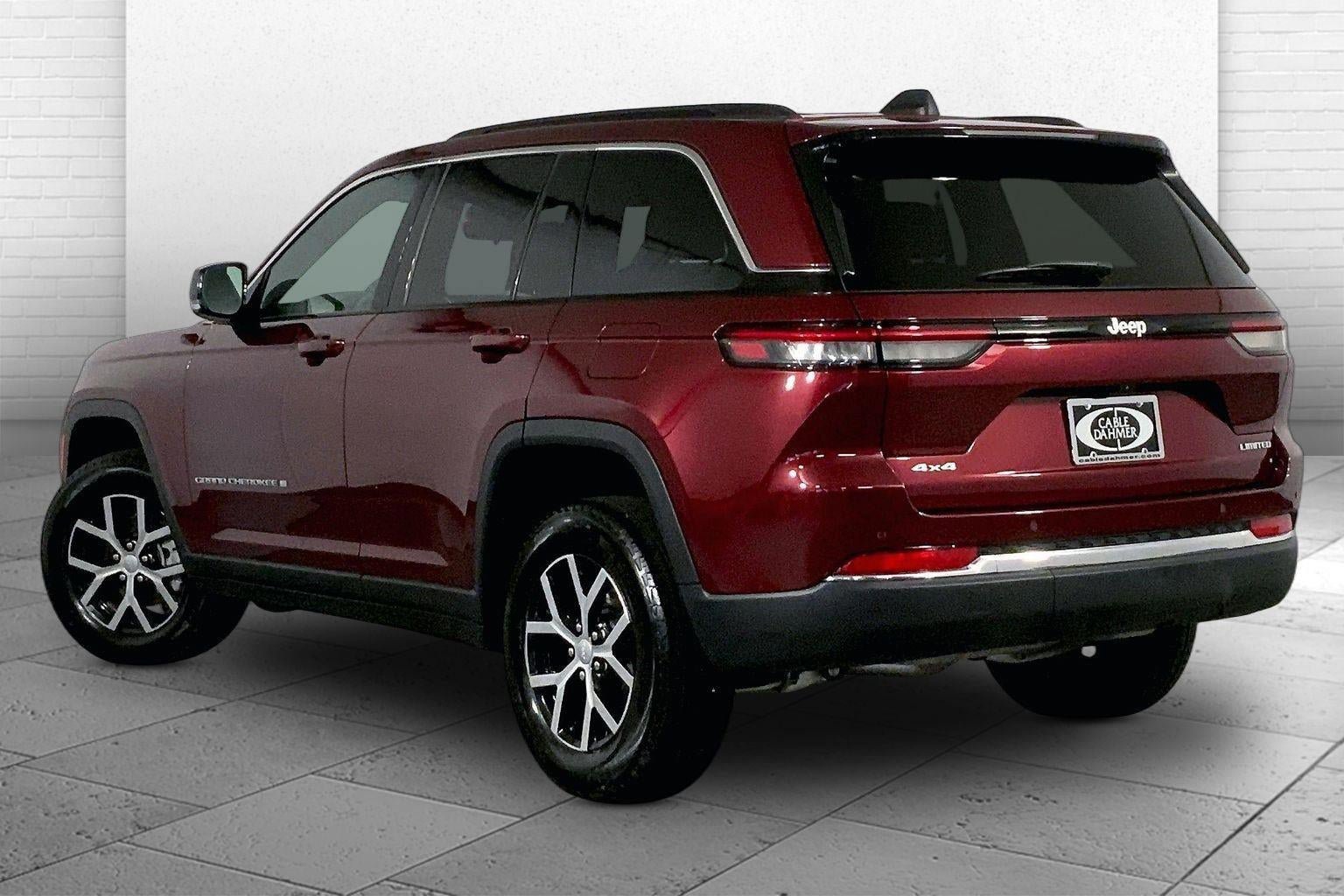 Used 2025 Jeep Grand Cherokee Limited AWD/4WD image 11