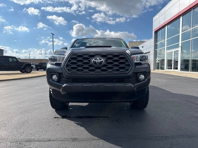 Certified 2022 Toyota Tacoma TRD Sport AWD/4WD image 2