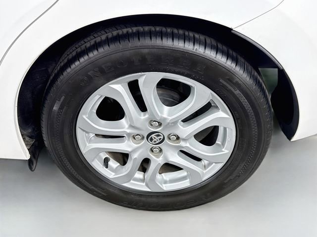 Certified 2017 Toyota Yaris iA FWD image 30