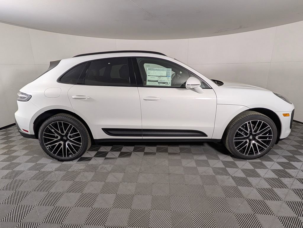 New 2026 Porsche Macan image 8