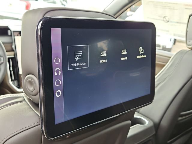 New 2026 GMC Yukon Denali Ultimate AWD/4WD image 17